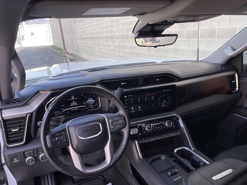 Used 2024 GMC Sierra 3500 Denali w/ Technology Package image 14