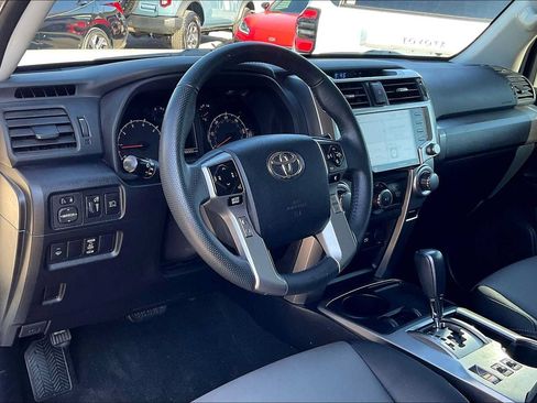 Used 2020 Toyota 4Runner SR5 Premium RWD image 16