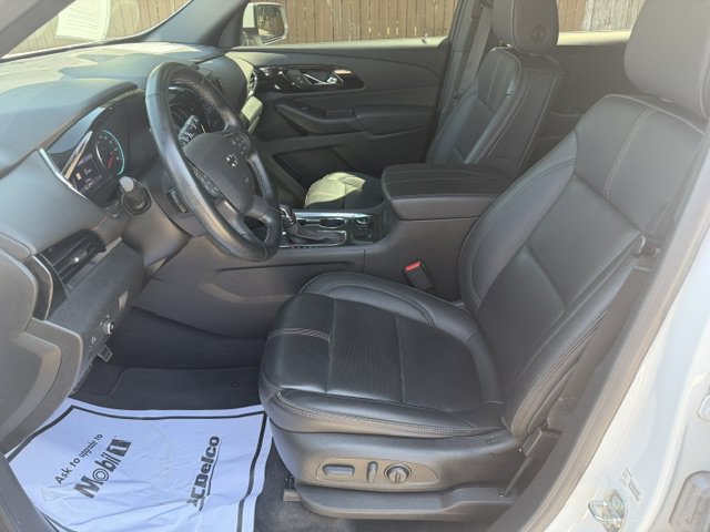 Used 2023 Chevrolet Traverse RS FWD image 11