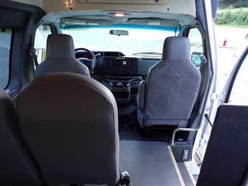 Used 2014 Ford E-250 and Econoline 250 Extended w/ Power Group image 31