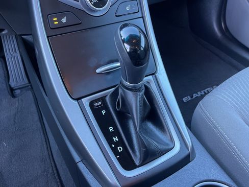 Used 2014 Hyundai Elantra SE w/ Option Group 02 image 13