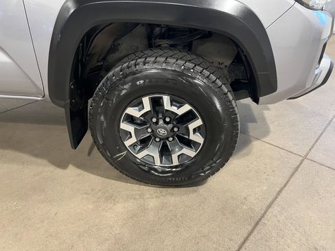 Used 2016 Toyota Tacoma TRD Off-Road image 36