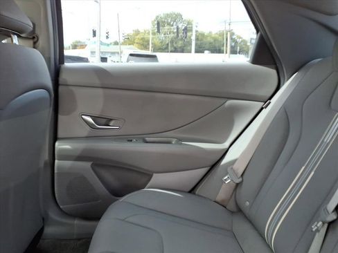 Used 2024 Hyundai Elantra SEL image 32