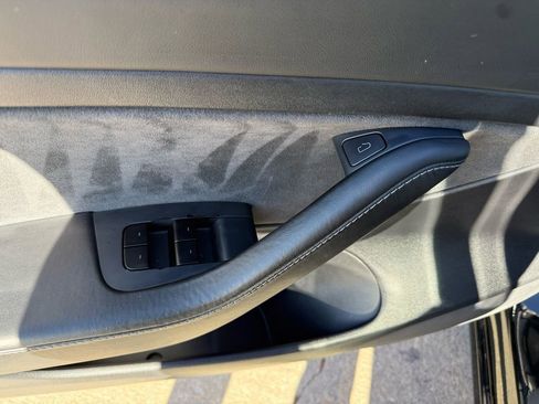 Used 2021 Tesla Model 3 Standard Range Plus image 24