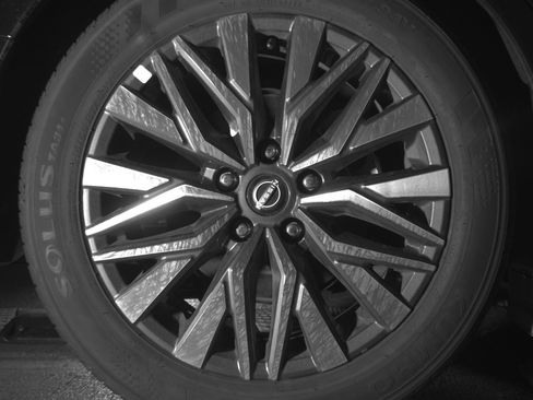 Used 2025 Nissan Altima 2.5 SV image 15