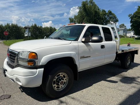 Used 2006 GMC Sierra 2500 SLE w/ Heavy-Duty Power Package AWD/4WD image 1