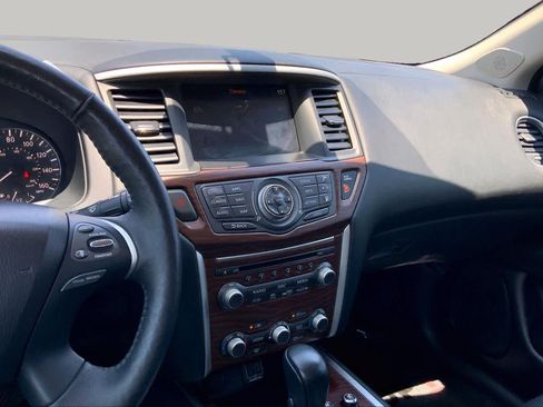 Used 2019 Nissan Pathfinder Platinum w/ Cargo Package FWD image 6