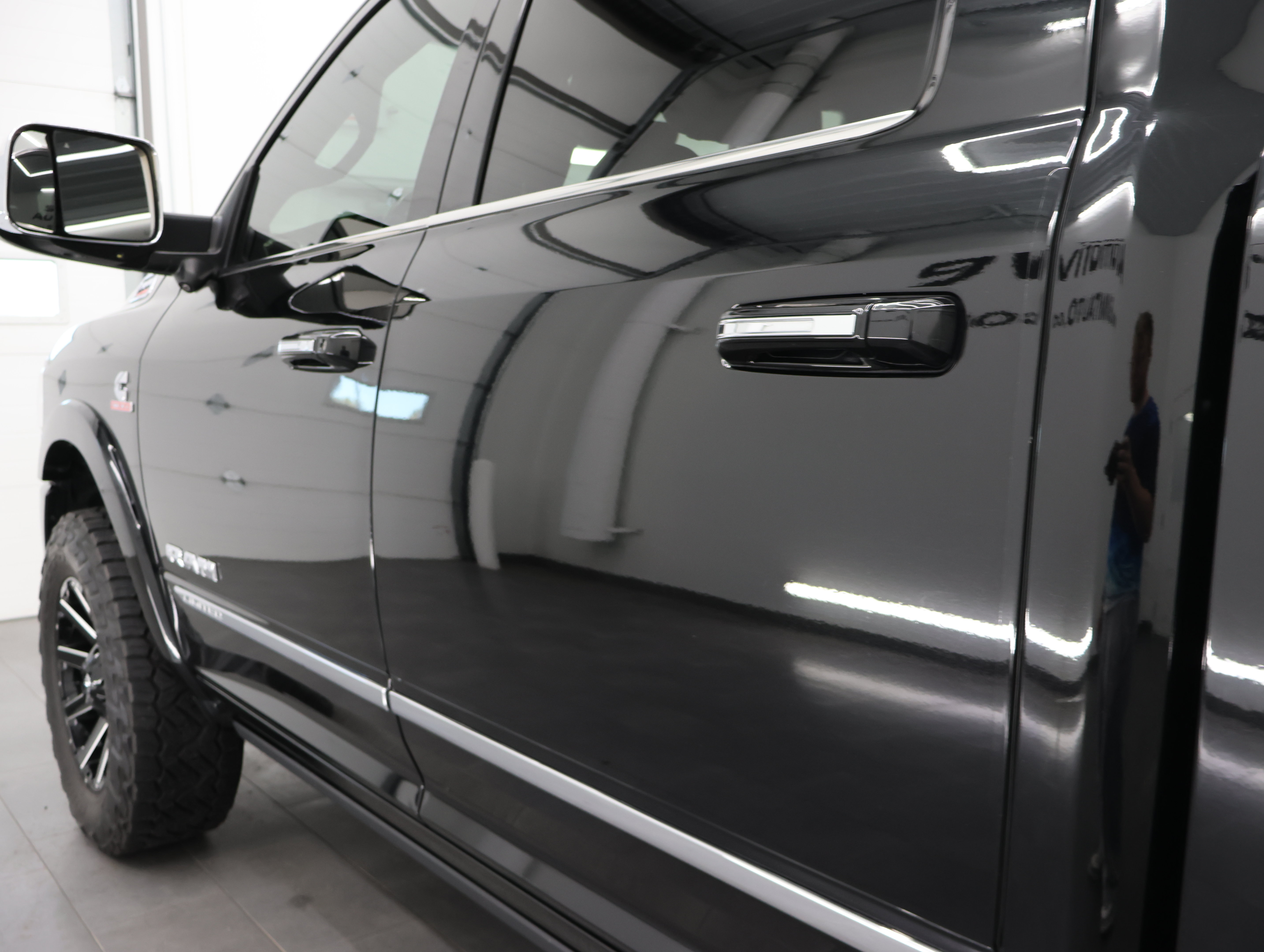 Used 2019 RAM 3500 Limited AWD/4WD image 35