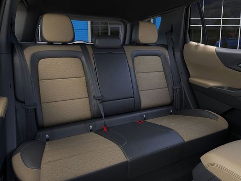 New 2026 Chevrolet Equinox ACTIV AWD/4WD image 18