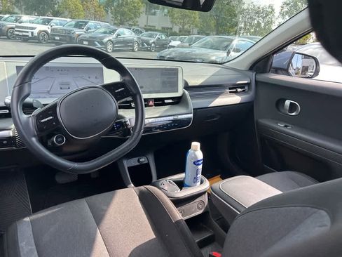Used 2024 Hyundai Ioniq 5 SE image 7