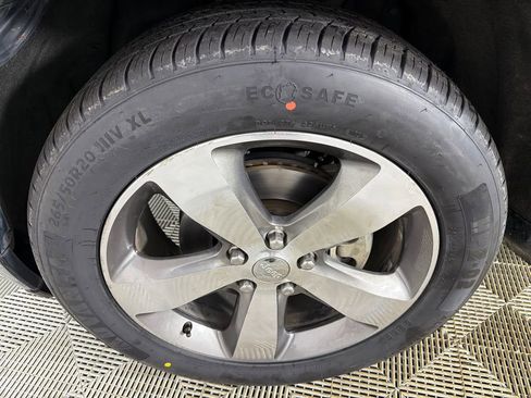 Used 2014 Jeep Grand Cherokee Overland w/ Advanced Technology Group image 13