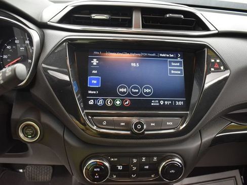 Used 2021 Chevrolet TrailBlazer LT w/ Convenience Package FWD image 19