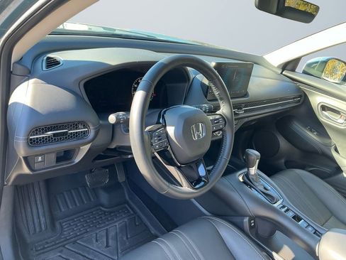 Used 2025 Honda HR-V EX-L image 11