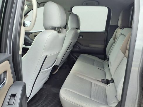 Used 2022 Nissan Frontier SV image 22