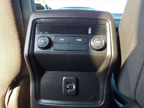 Used 2019 GMC Acadia SLE FWD image 33