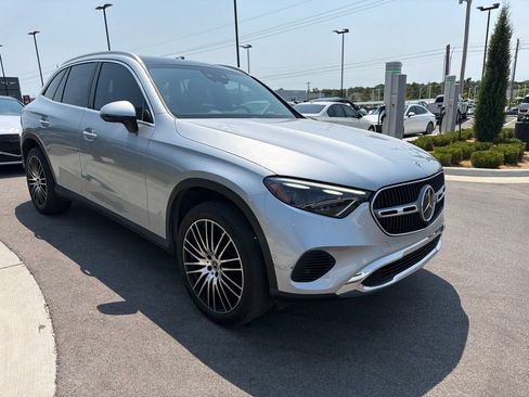 Used 2023 Mercedes-Benz GLC 300 4MATIC image 11