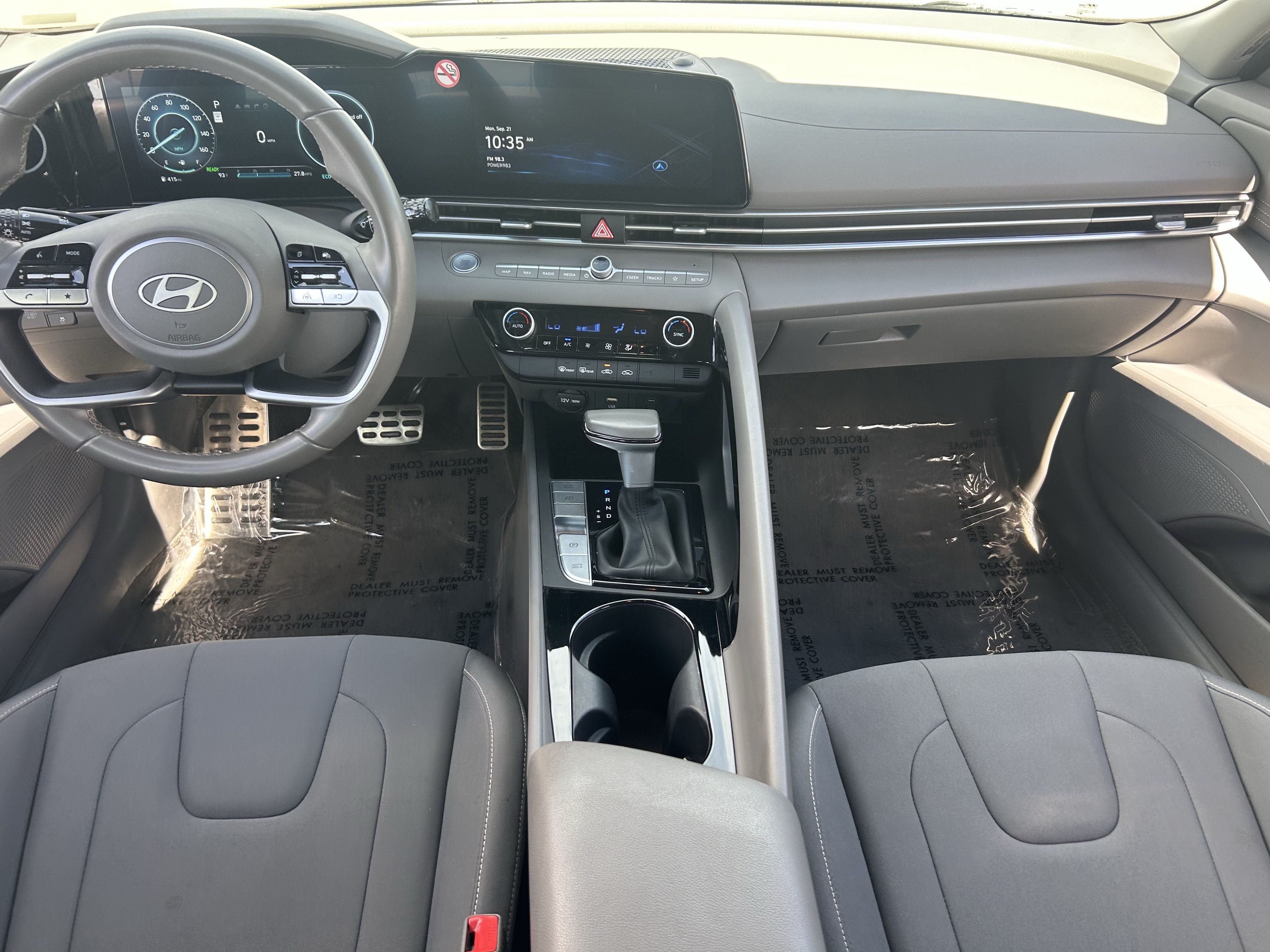 Used 2025 Hyundai Elantra SEL FWD image 14