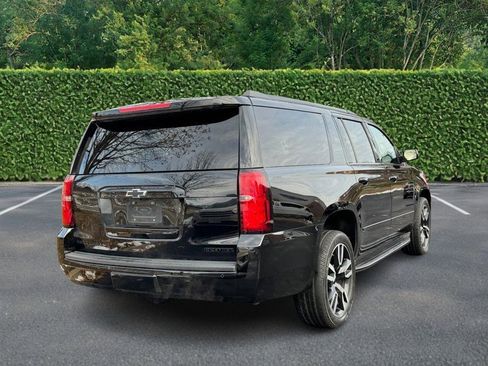 Used 2019 Chevrolet Suburban Premier image 3