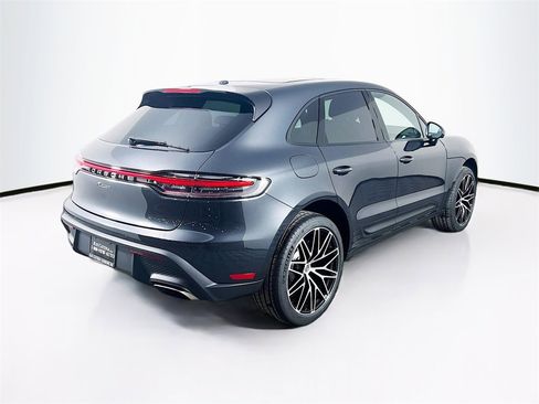 New 2026 Porsche Macan image 9