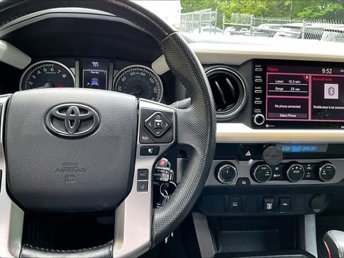 Used 2021 Toyota Tacoma SR5 AWD/4WD image 24