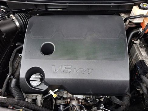 Used 2019 Chevrolet Traverse LT w/ LPO, Floor Liner Package image 27