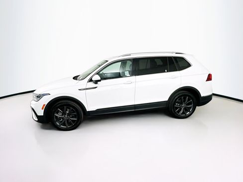 Used 2022 Volkswagen Tiguan SE image 4