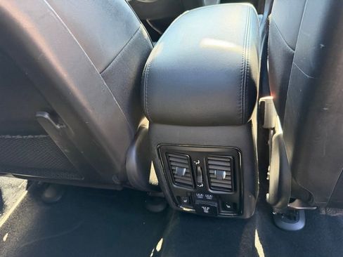 Used 2020 Jeep Grand Cherokee High Altitude image 35