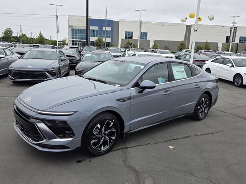 New 2025 Hyundai Sonata SEL image 13