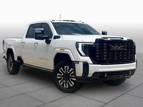 Certified 2025 GMC Sierra 2500 Denali Ultimate AWD/4WD image 3
