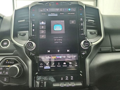 New 2026 RAM 1500 4x4 Crew Cab image 23