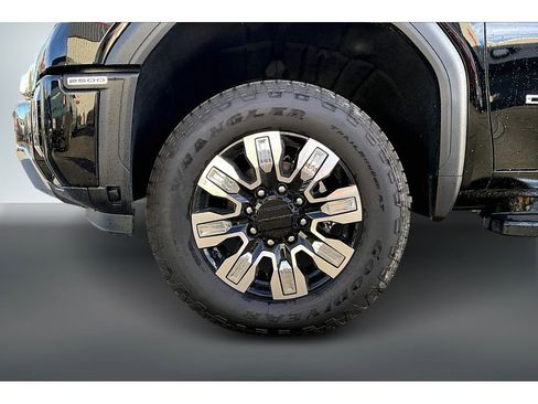 New 2025 GMC Sierra 2500 Denali w/ Denali Reserve Package image 13