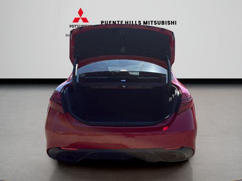 Used 2023 Alfa Romeo Giulia Estrema RWD image 9