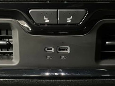 Used 2024 GMC Sierra 2500 AT4X AWD/4WD image 85