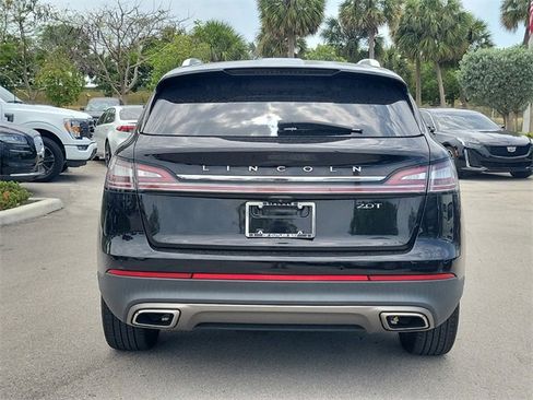 Used 2019 Lincoln Nautilus Reserve image 5
