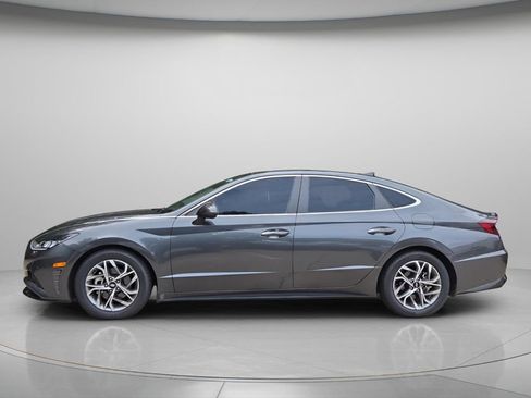 Used 2023 Hyundai Sonata SEL w/ Convenience Package FWD image 3