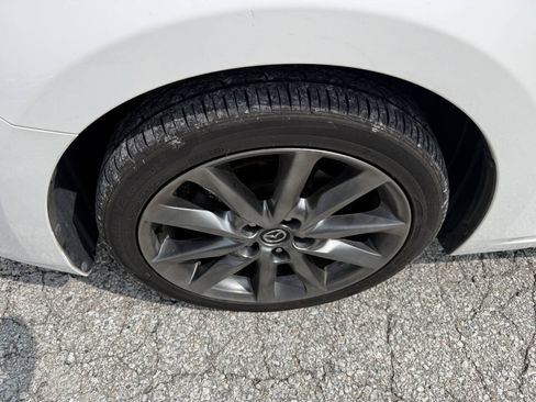 Used 2018 MAZDA MAZDA3 Touring FWD image 8