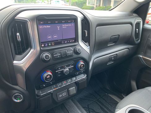Used 2020 Chevrolet Silverado 1500 LT w/ Convenience Package AWD/4WD image 20