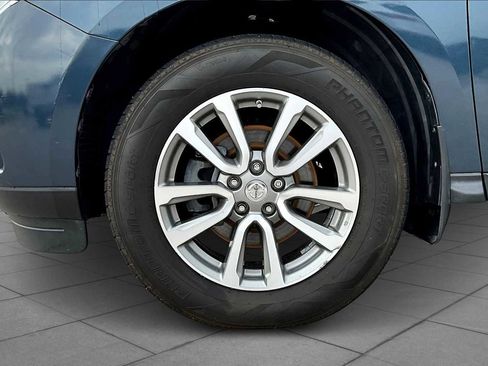 Used 2013 Nissan Pathfinder SL FWD image 11