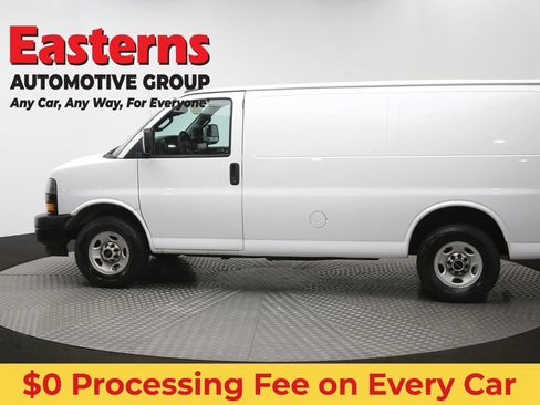 Used 2021 Chevrolet Express 2500 RWD image 53