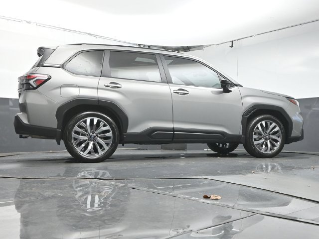 Certified 2025 Subaru Forester Touring w/ Popular Package - Touring AWD/4WD image 40