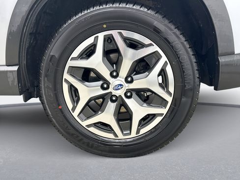 Used 2022 Subaru Forester Premium w/ Popular Package #3 image 11