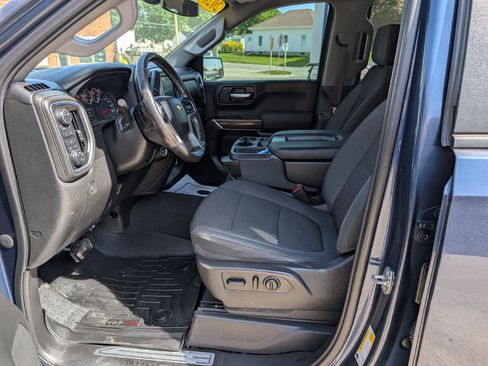 Used 2020 Chevrolet Silverado 1500 LT w/ Convenience Package AWD/4WD image 10