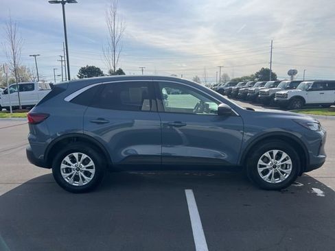 Used 2023 Ford Escape Active w/ Tech Pack #1 AWD/4WD image 4