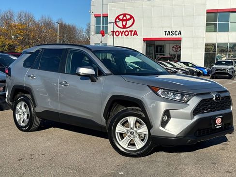 Used 2021 Toyota RAV4 XLE image 1