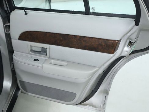 Used 2005 Mercury Grand Marquis LS image 27