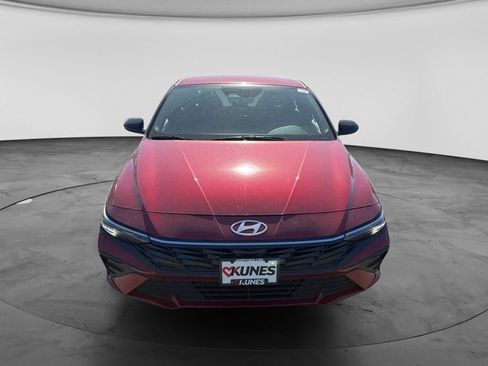 New 2025 Hyundai Elantra SEL FWD image 2