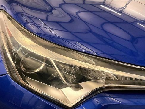 Used 2019 Toyota C-HR XLE image 27