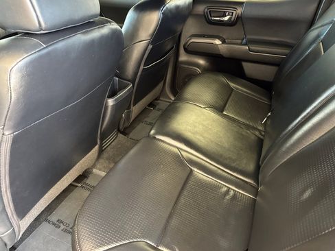 Used 2019 Toyota Tacoma TRD Sport w/ TRD Premium Sport Package image 12