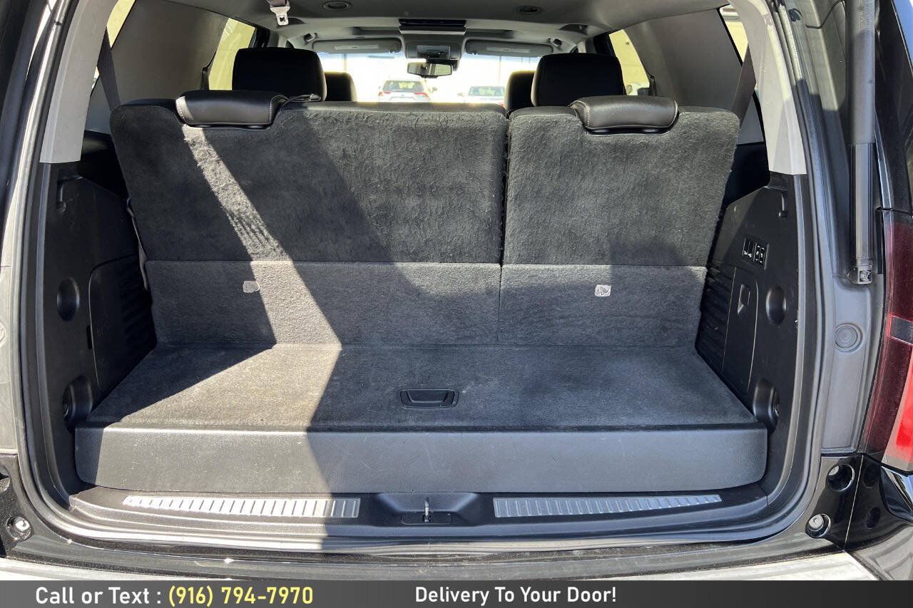 Used 2015 Chevrolet Tahoe LTZ RWD image 11