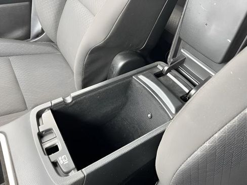 Used 2020 Jeep Grand Cherokee Laredo w/ Security & Convenience Group image 21